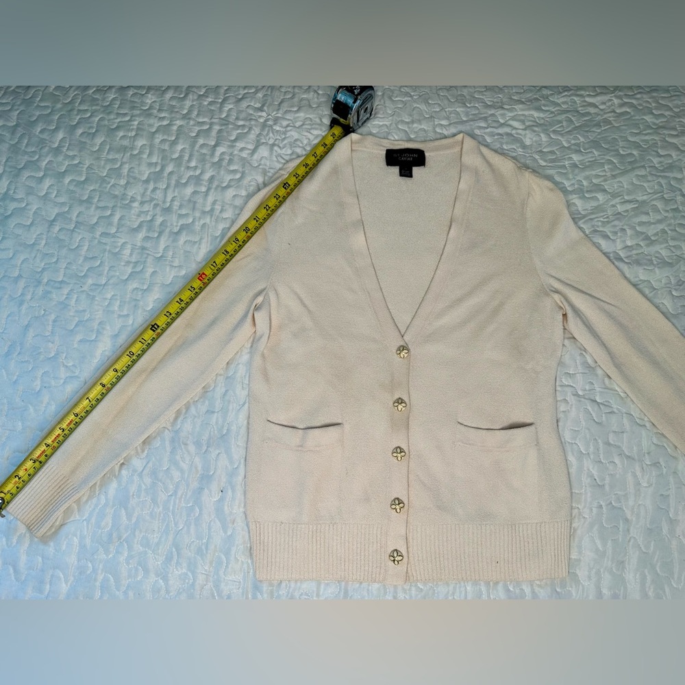 St. John Caviar Vintage Beige Knit Cardigan Gold Floral Buttons Classic Luxury M - Picture 12 of 12